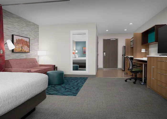 Hotel Home2 By Hilton North Happy Valley 3*